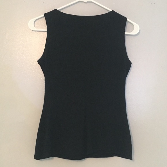 Knot Front Top - Picture 4 of 4